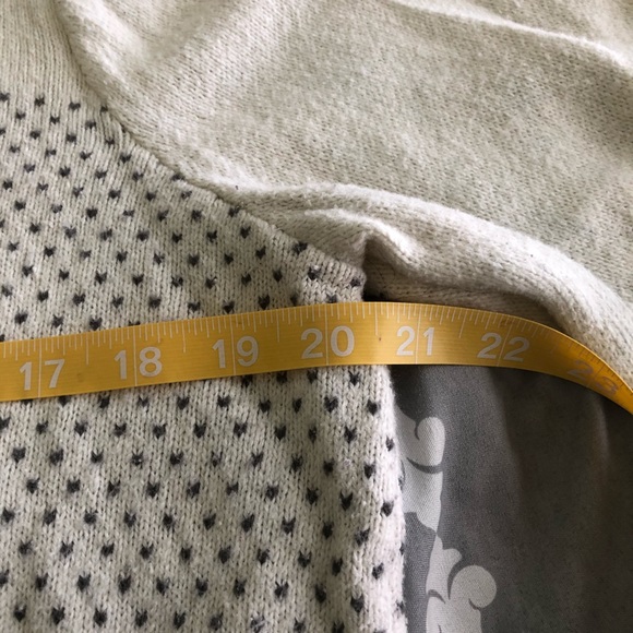 Comfortable sweater - Picture 4 of 9